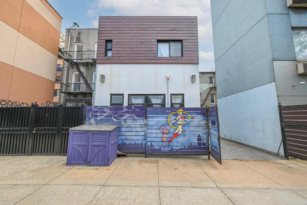 520 Meeker Avenue