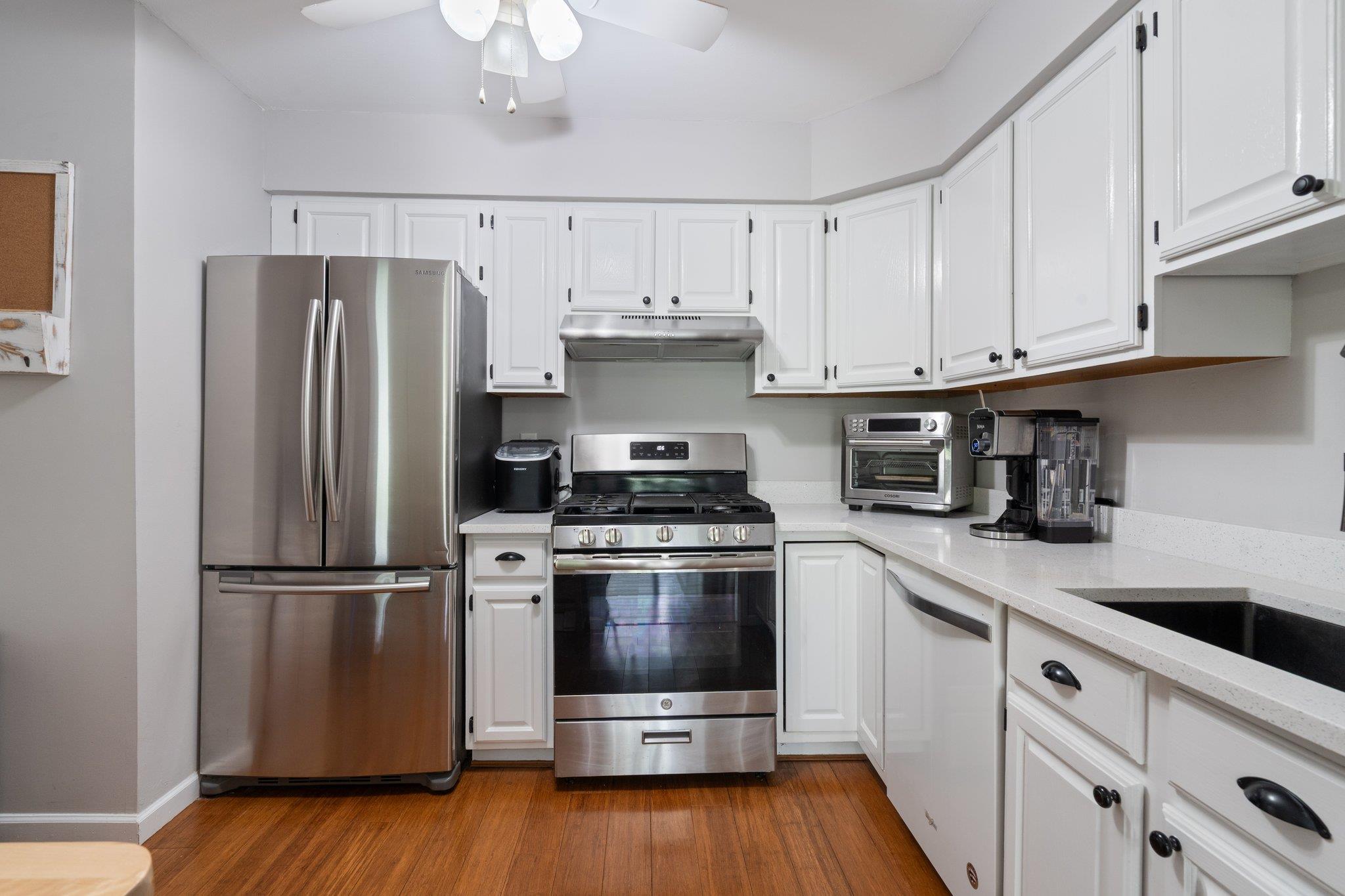 54 Cobbleridge Ln, Manorville, New York image 9