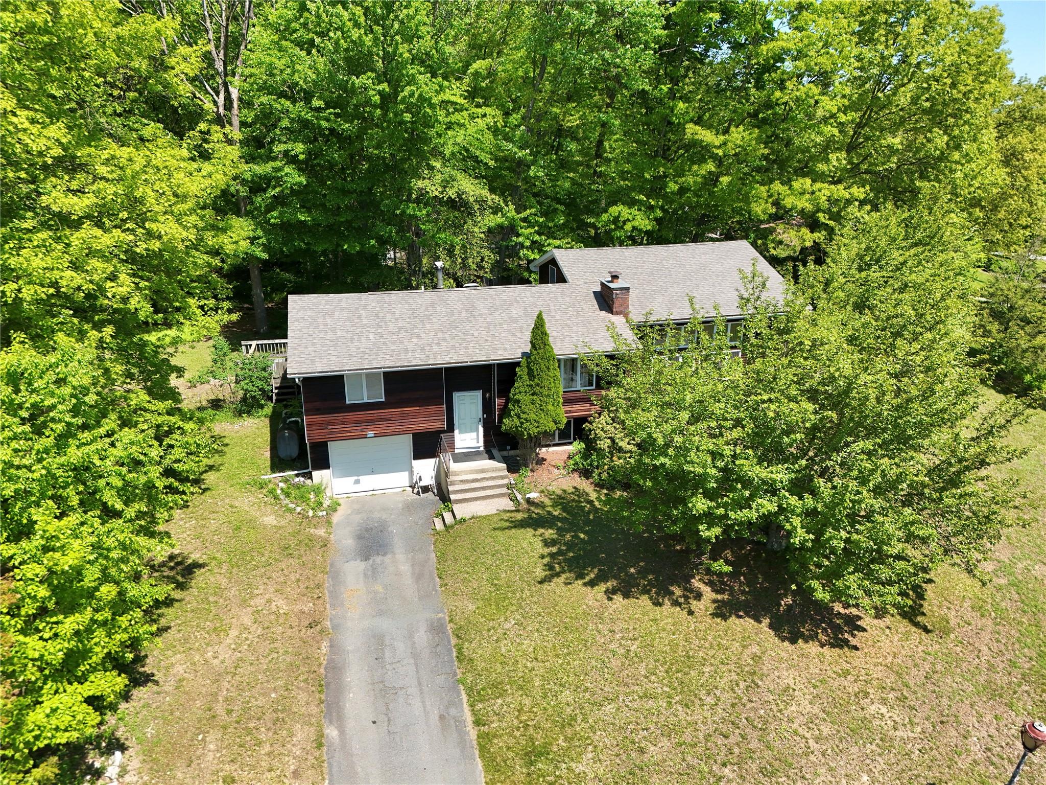 44 Karen Joy Drive, Middletown, New York image 1