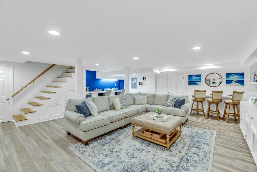 54 Middle Road, Blue Point, New York image 32