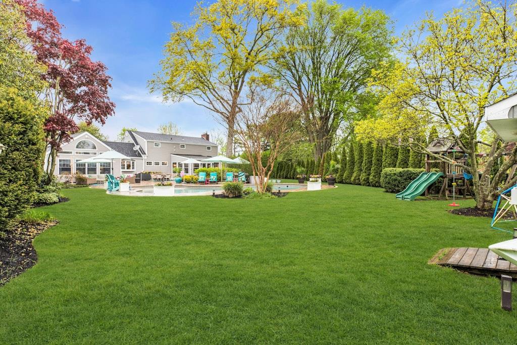 54 Middle Road, Blue Point, New York image 40