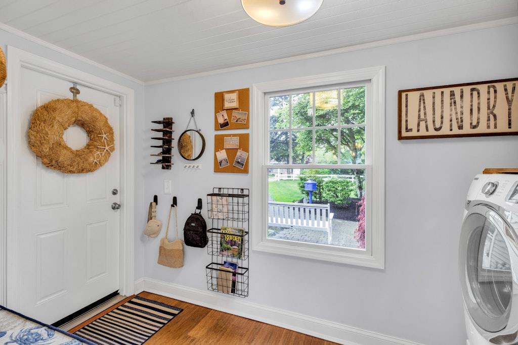 54 Middle Road, Blue Point, New York image 17