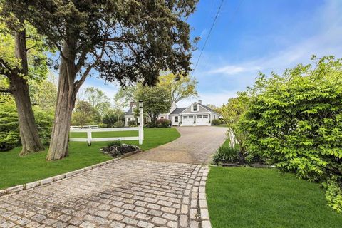 54 Middle Road Blue Point NY 11715