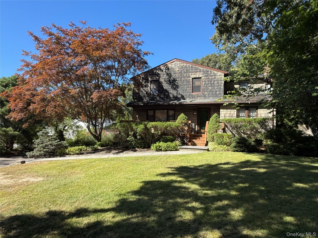 Photo of 17 Gull Dip Road, Ridge, NY 11961 (MLS # 1059537)