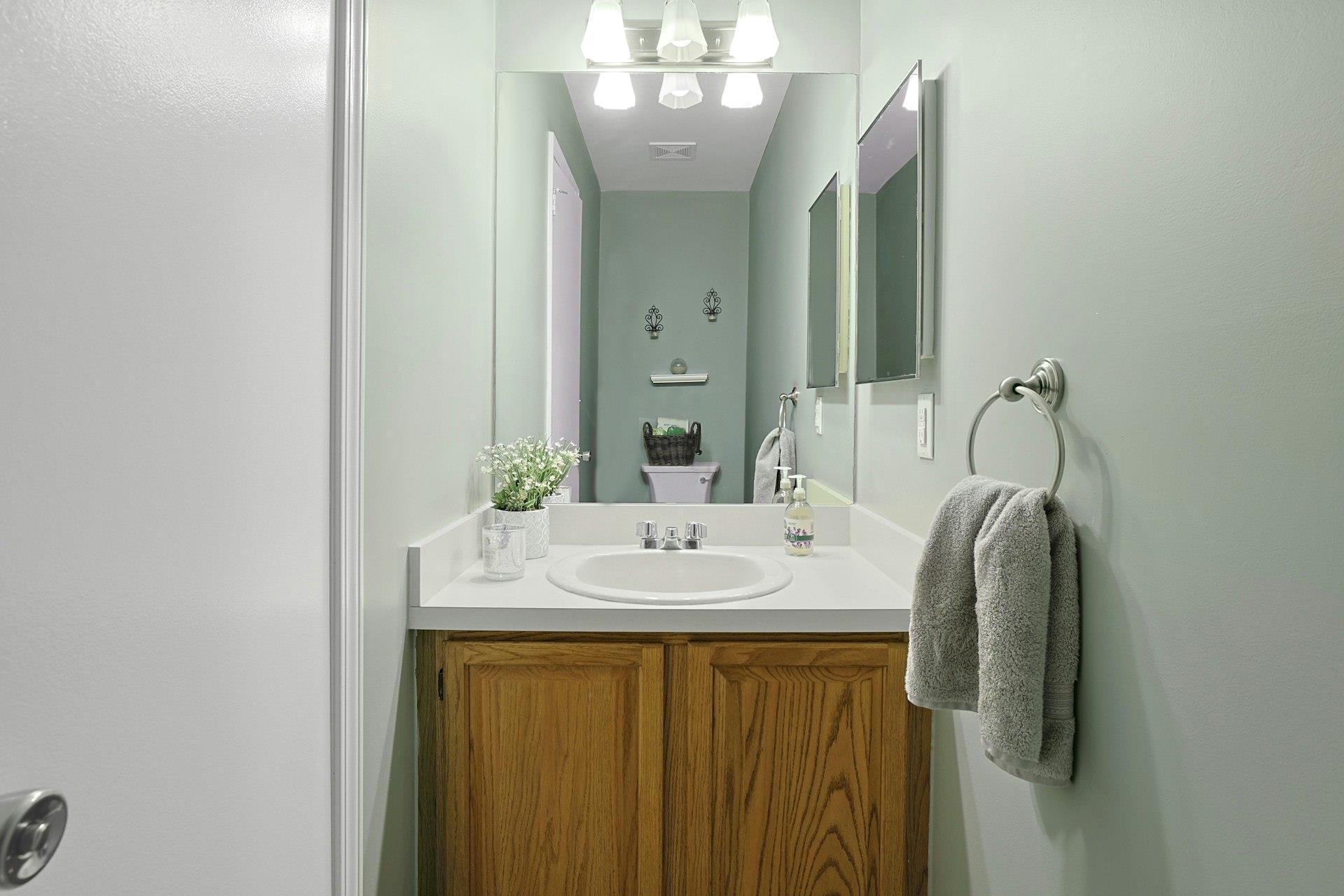 36 Hemlock Circle, Peekskill, New York image 3