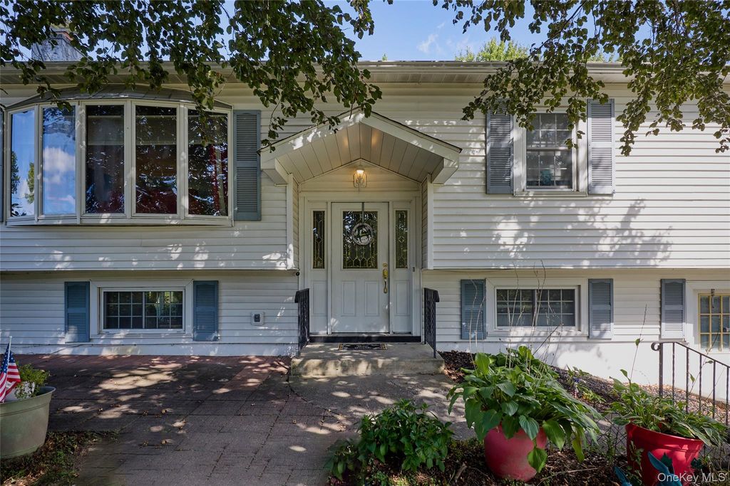 Photo of 12 Dwyer Lane, Wappingers Falls, NY 12590 (MLS # 965509)