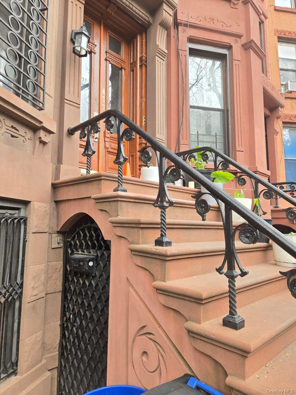 477 Halsey Street