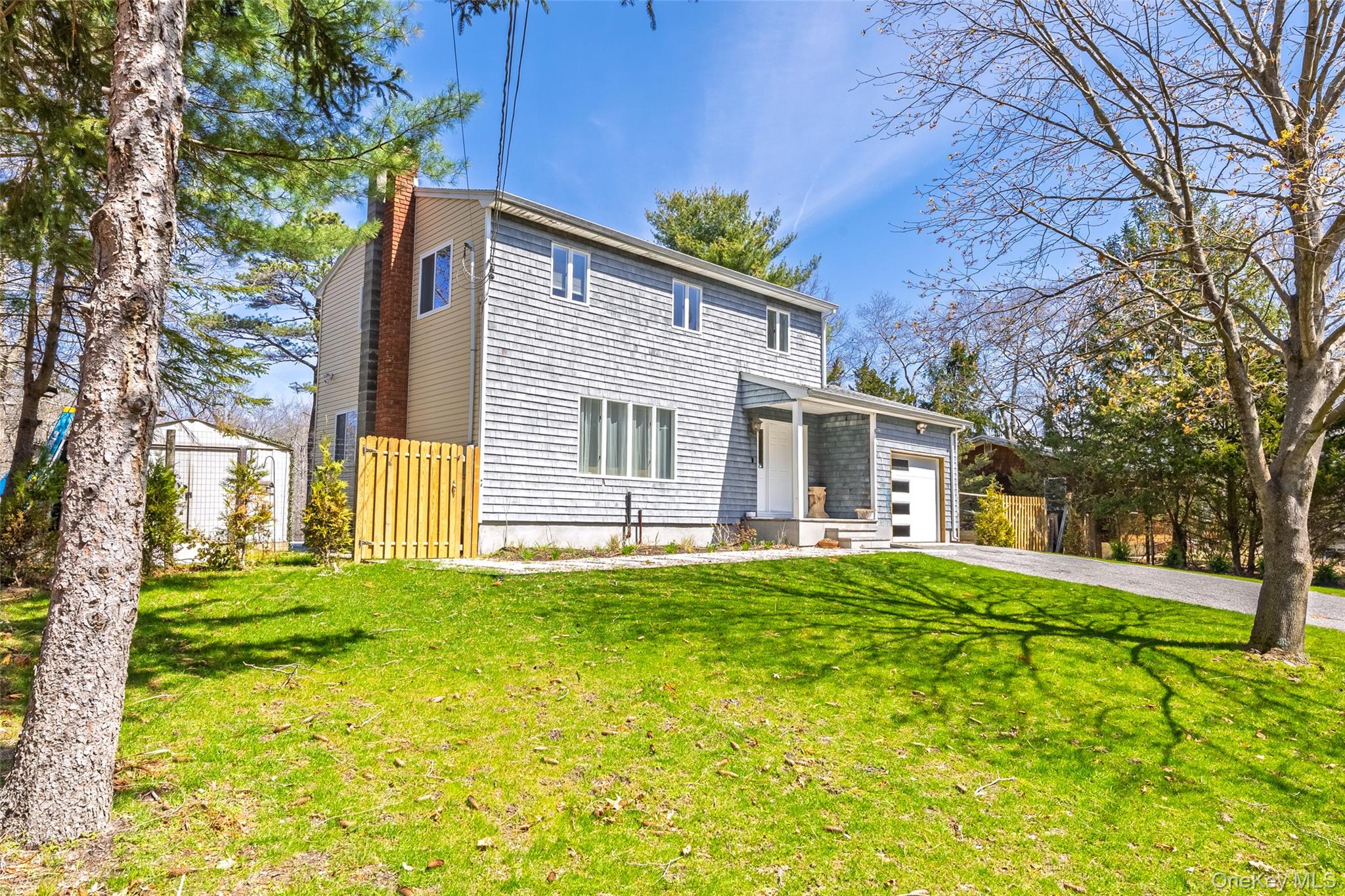 371 S River Road