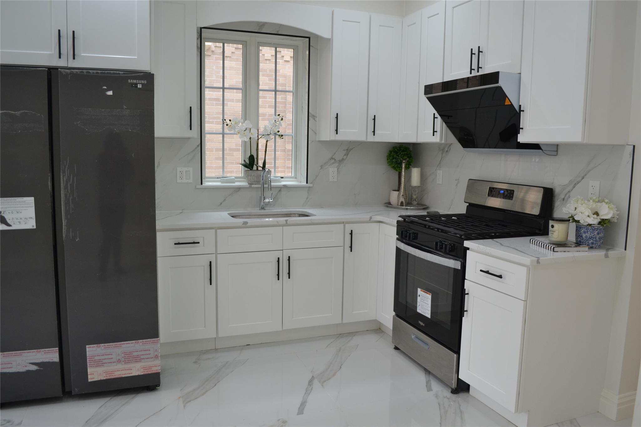 New York, New York 11365, United States, 3 Bedrooms Bedrooms, ,2 BathroomsBathrooms,Residential,Active,88115