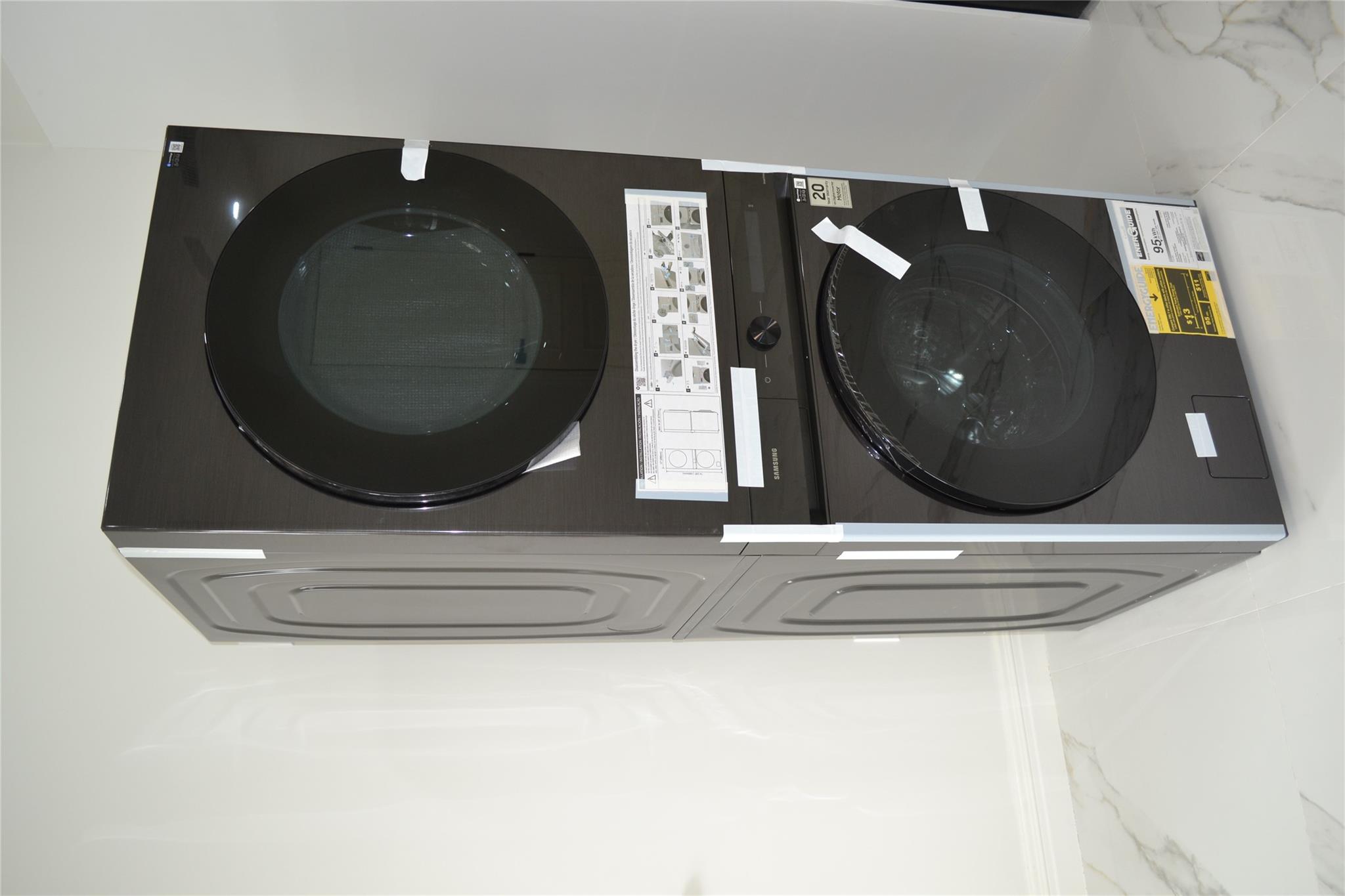 New York, New York 11365, United States, 3 Bedrooms Bedrooms, ,2 BathroomsBathrooms,Residential,Active,88115