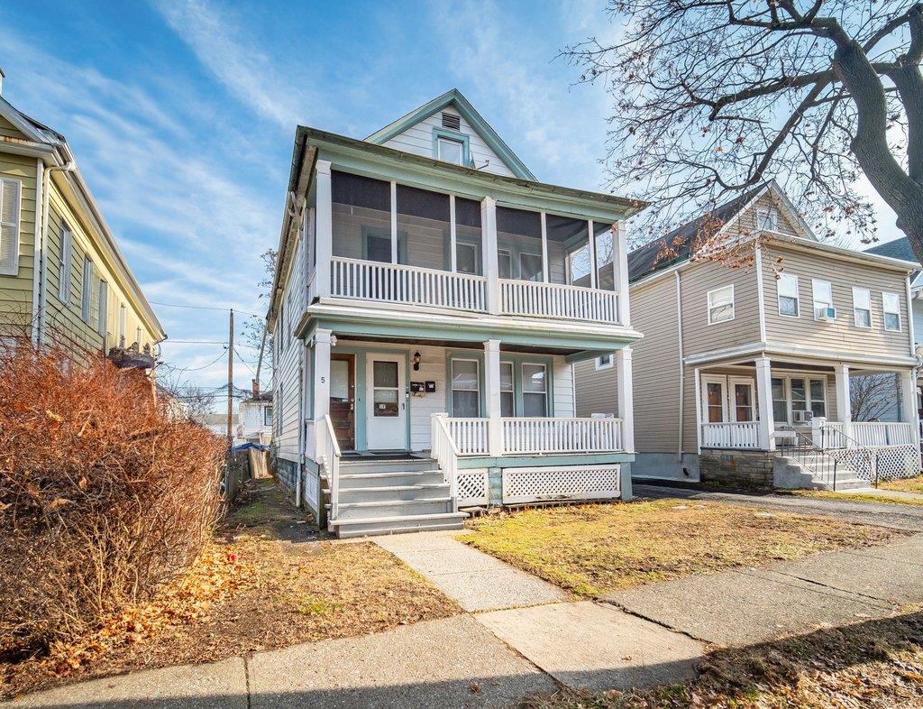 Poughkeepsie, New York 12601, United States, 4 Bedrooms Bedrooms, ,2 BathroomsBathrooms,Residential,Pending,25199