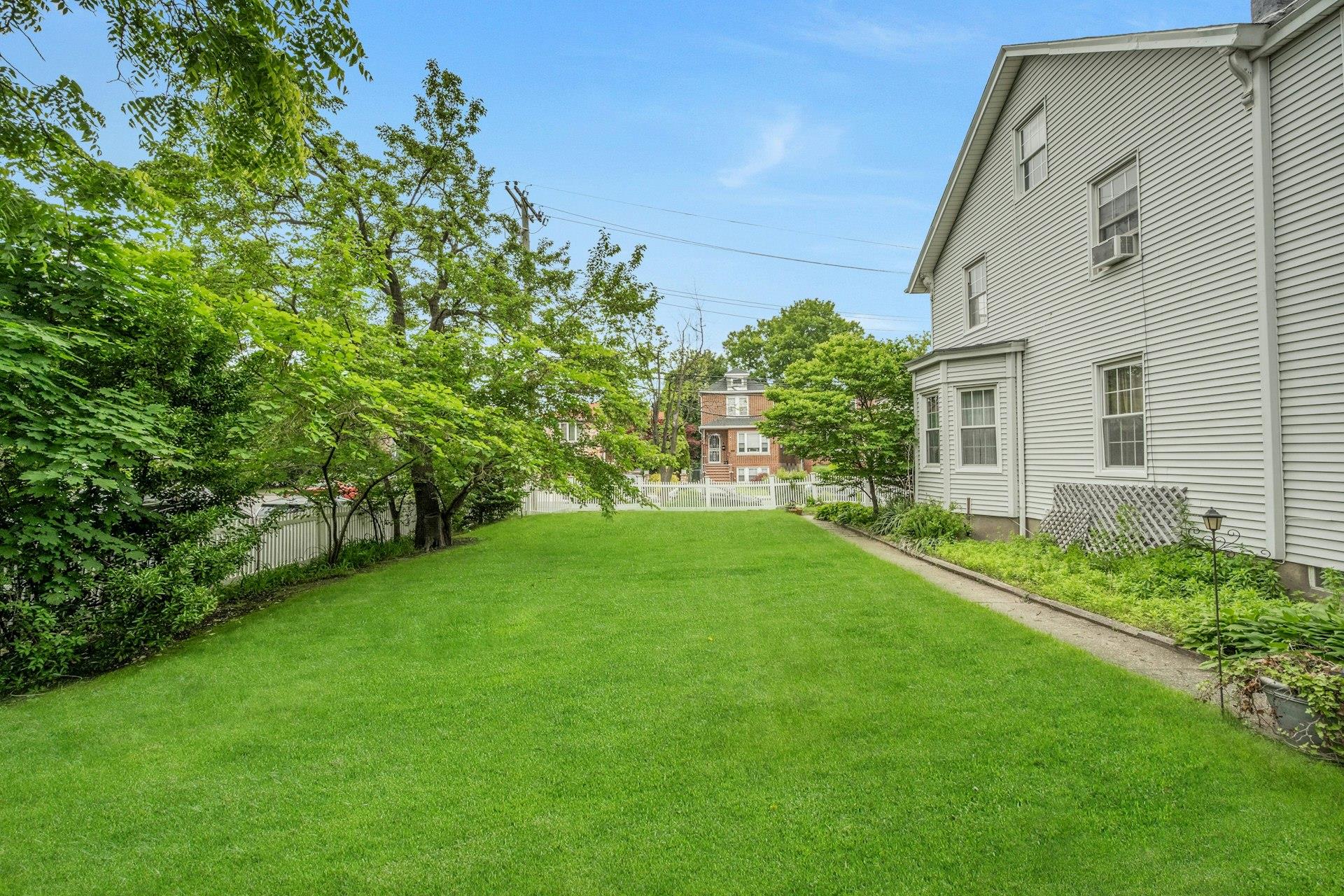 3014 Baisley Avenue, Bronx, New York image 37