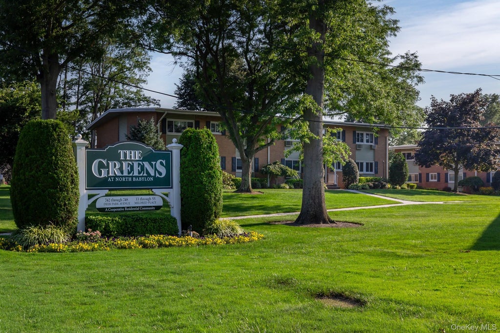 Photo of 748 Deer Park Avenue #7H, North Babylon, NY 11703 (MLS # 1035824)