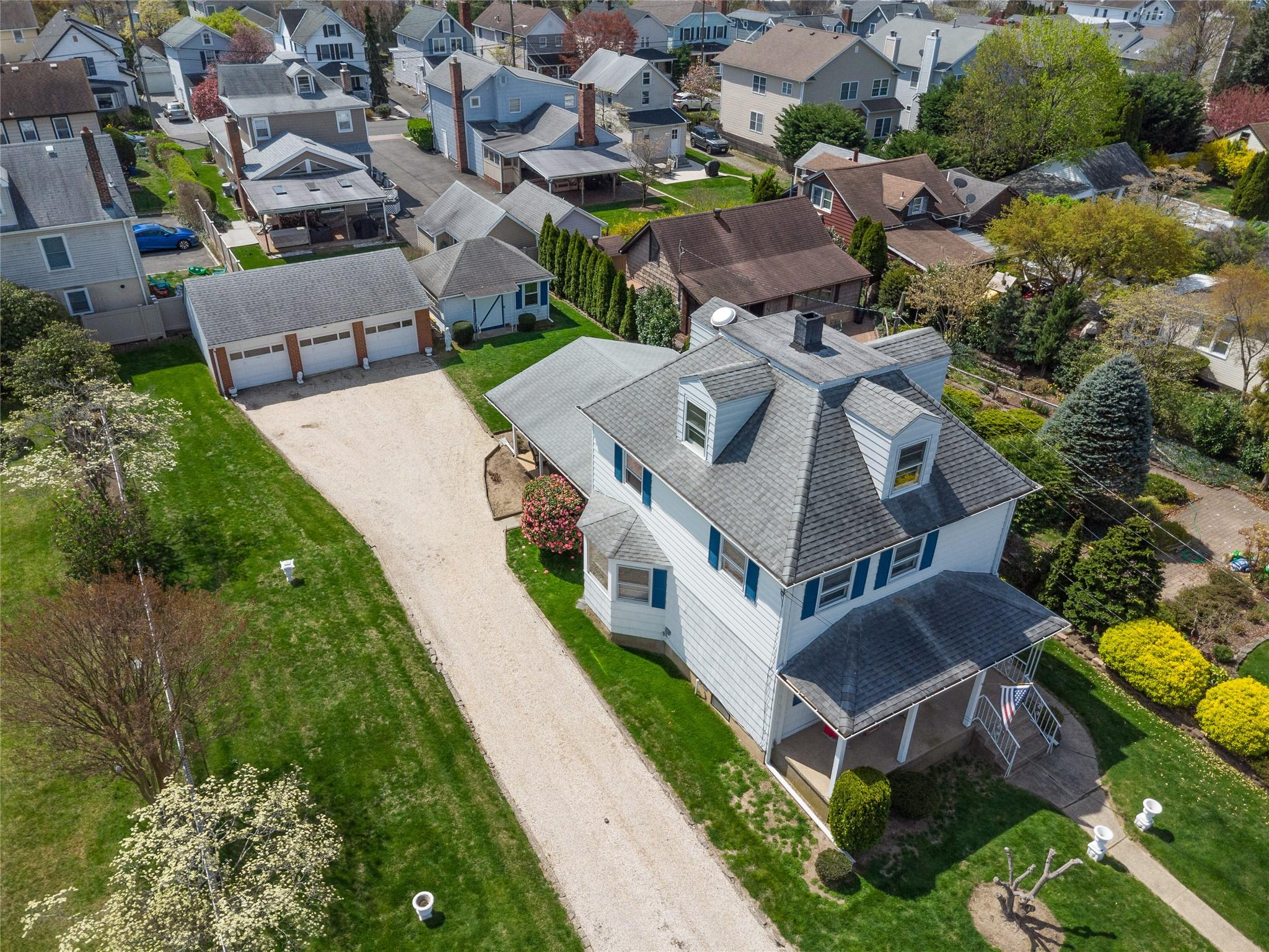 44 Avenue B, Port Washington, New York image 22