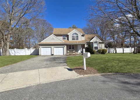 Homes For Sale - 23 Shamrock Lane<br/> Centereach, NY 11720