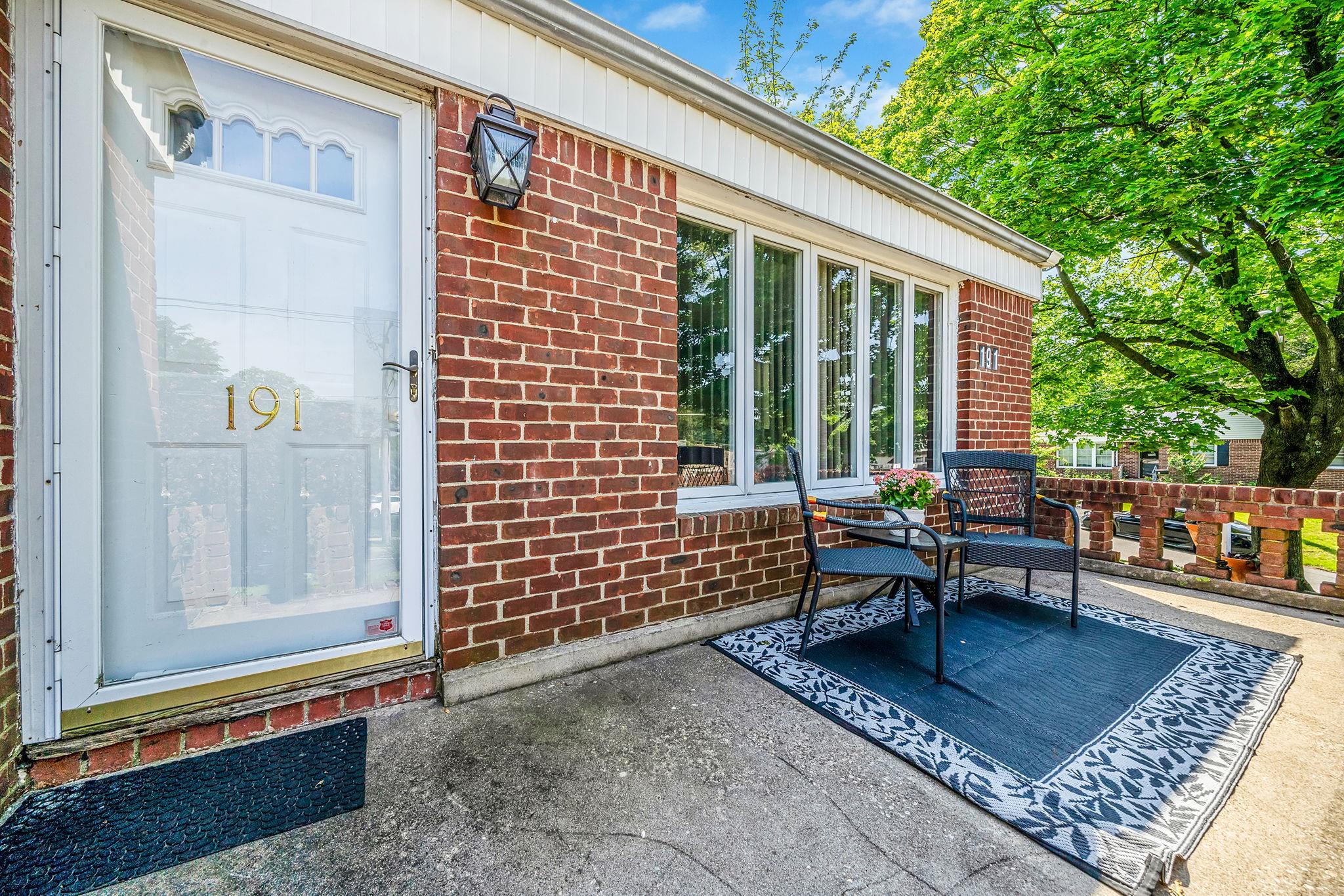 191 Laurel Road