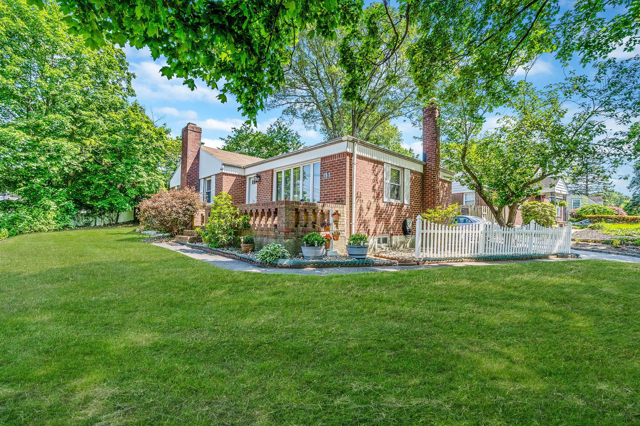 191 Laurel Road