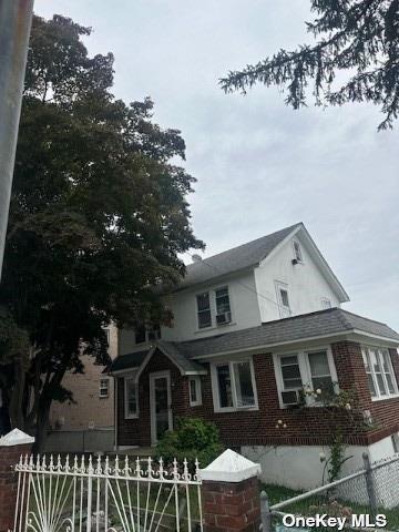 Homes For Sale - 3946 Secor Avenue<br/> Bronx, NY 10466