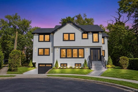 Photo of 1 Garland Lane, Valley Stream, NY 11581 (MLS # 1058620)