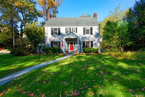 Photo of 417 Ryder Road, Manhasset, NY 11030 (MLS # 927682)