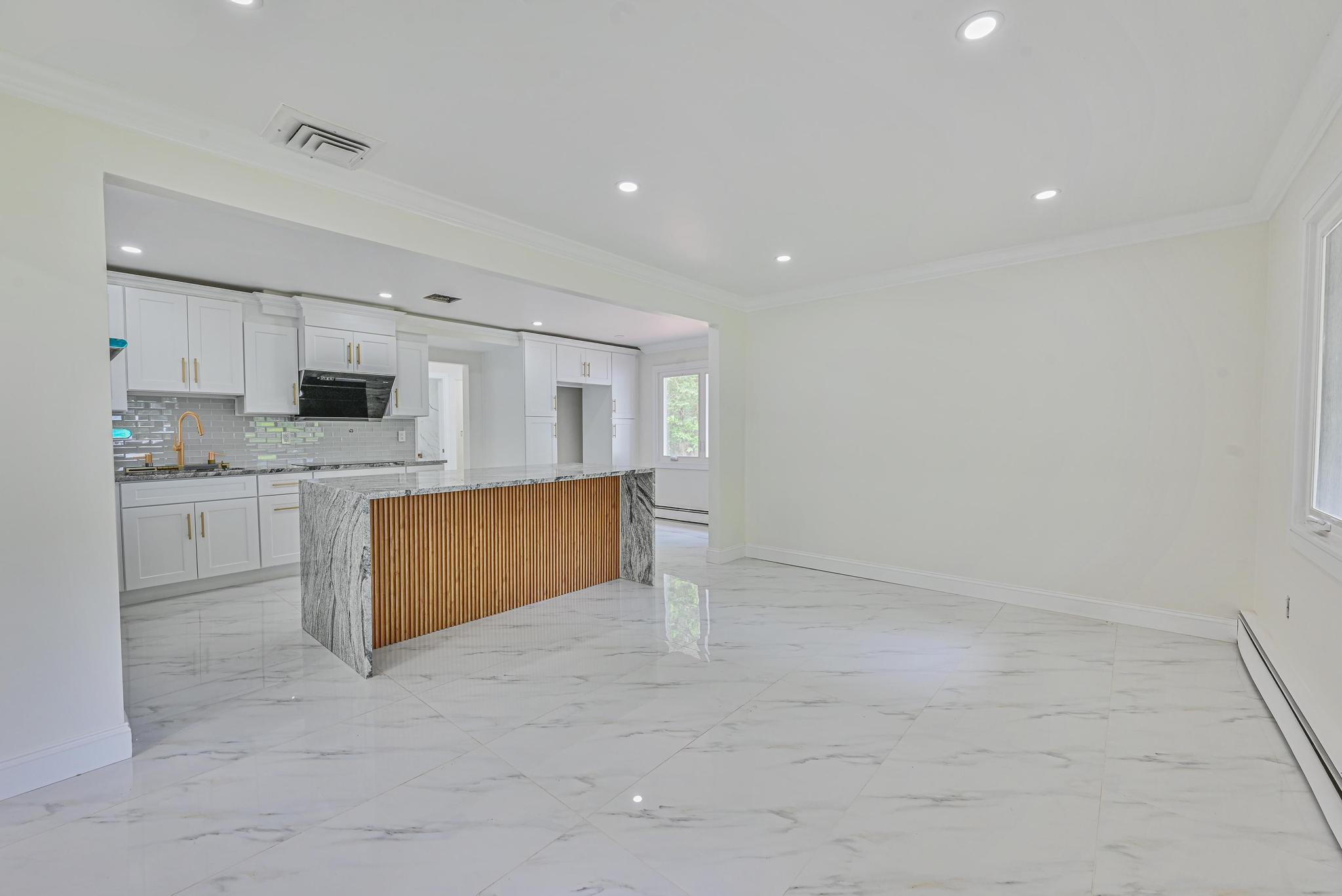 1 Parkhill Court, Huntington, New York image 17