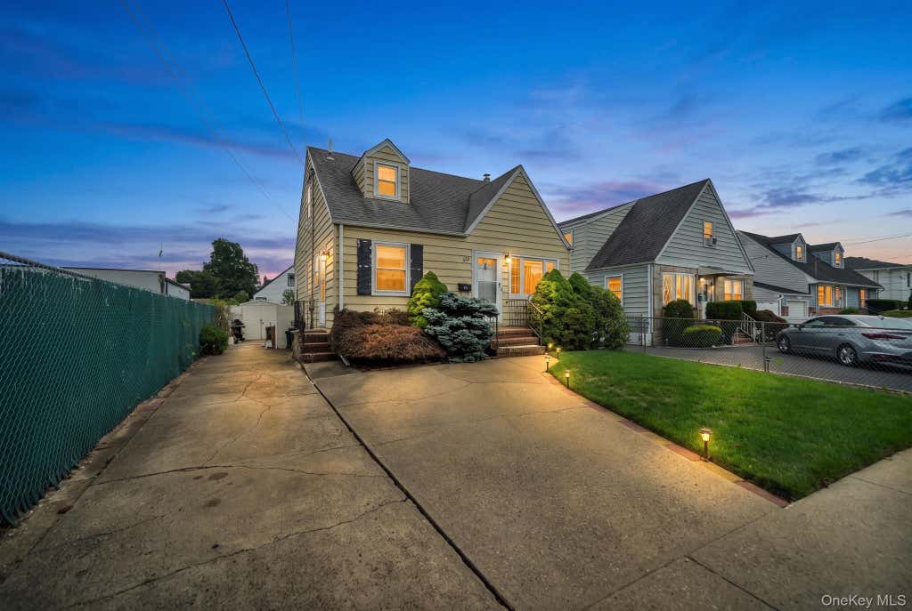 Photo of 6 Lippold Street, Merrick, NY 11566 (MLS # 1029856)