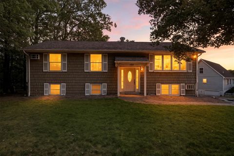 Photo of 135 Lake Shore Drive E, Rock Hill, NY 12775 (MLS # 890336)