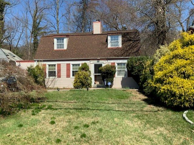 Randolph Road, White Plains, New York - 4 Bedrooms  
2 Bathrooms  
7 Rooms - 