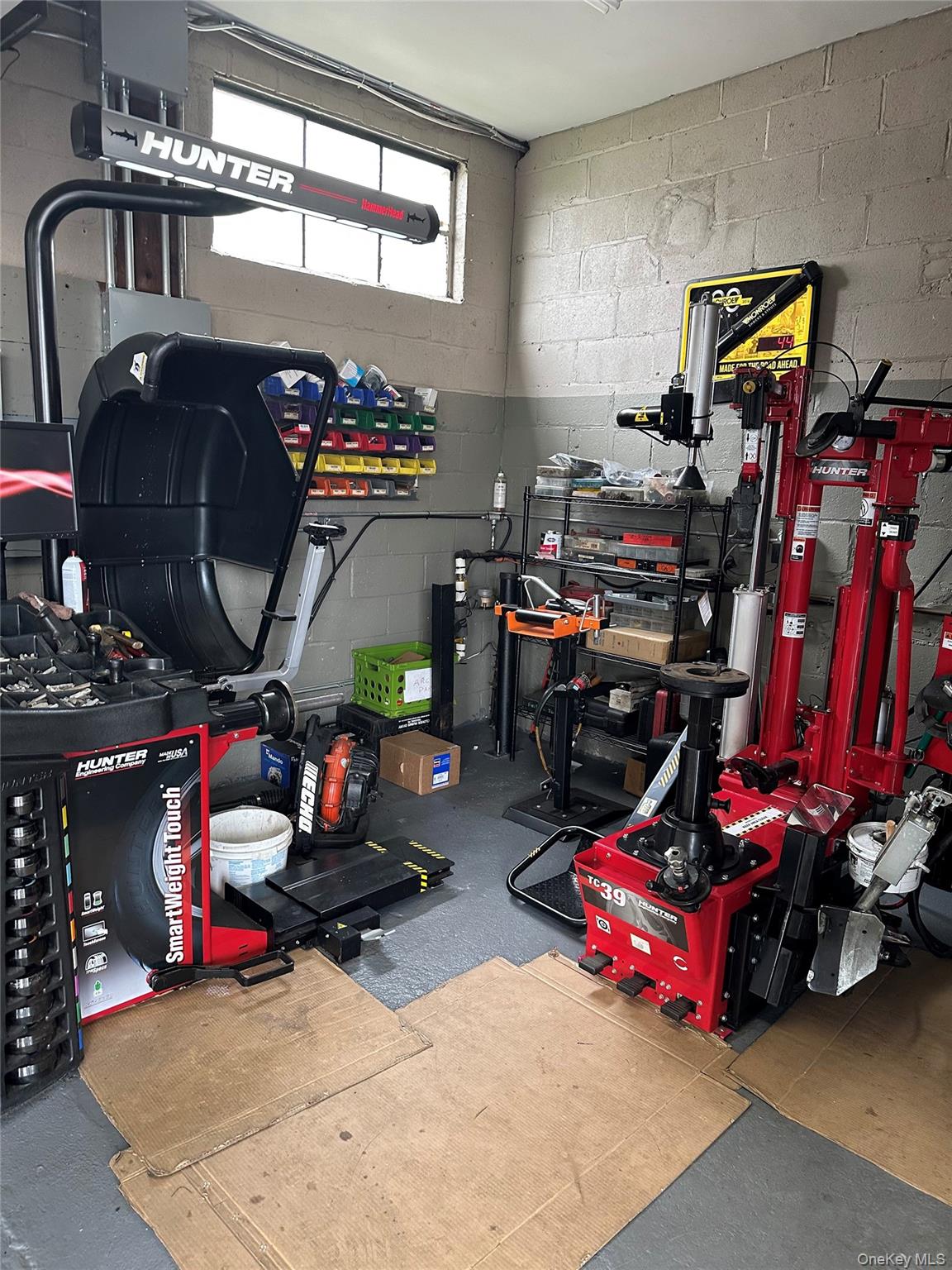 176 N Central Avenue