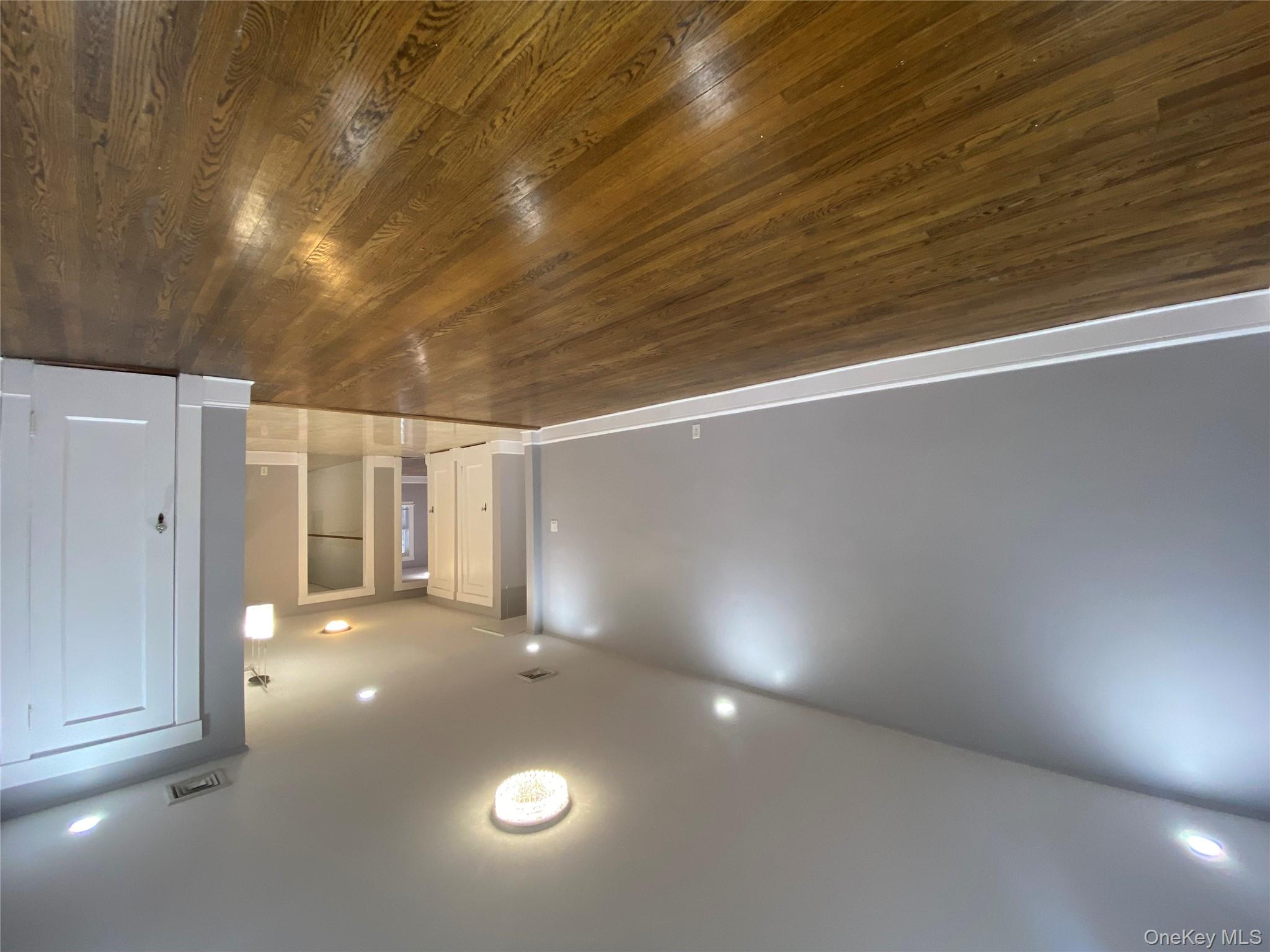 27 Grand Boulevard B