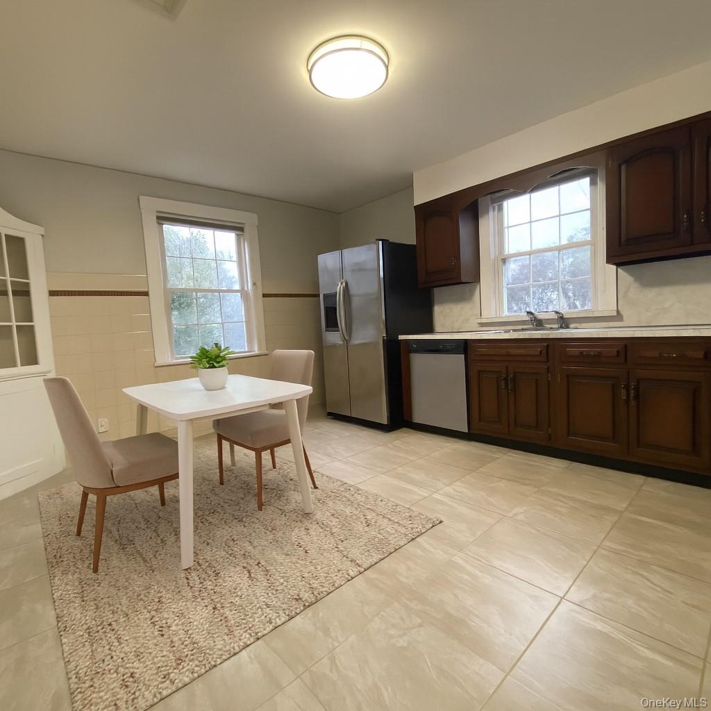 27 Grand Boulevard B