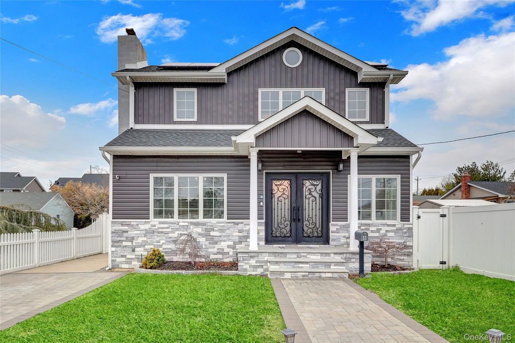 Photo of 8 Vernon Street, Farmingdale, NY 11735 (MLS # 982055)