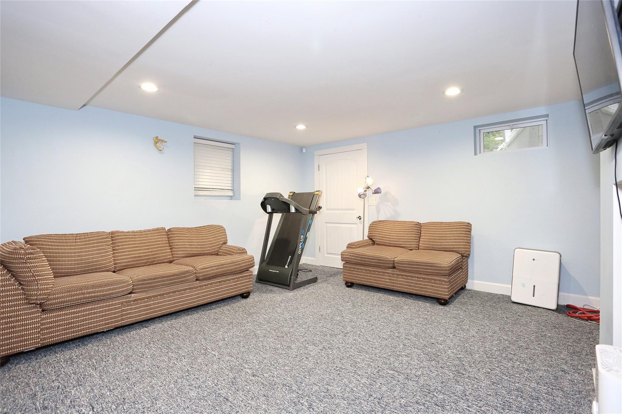 18 Oakwood Terrace, Spring Valley, New York image 25
