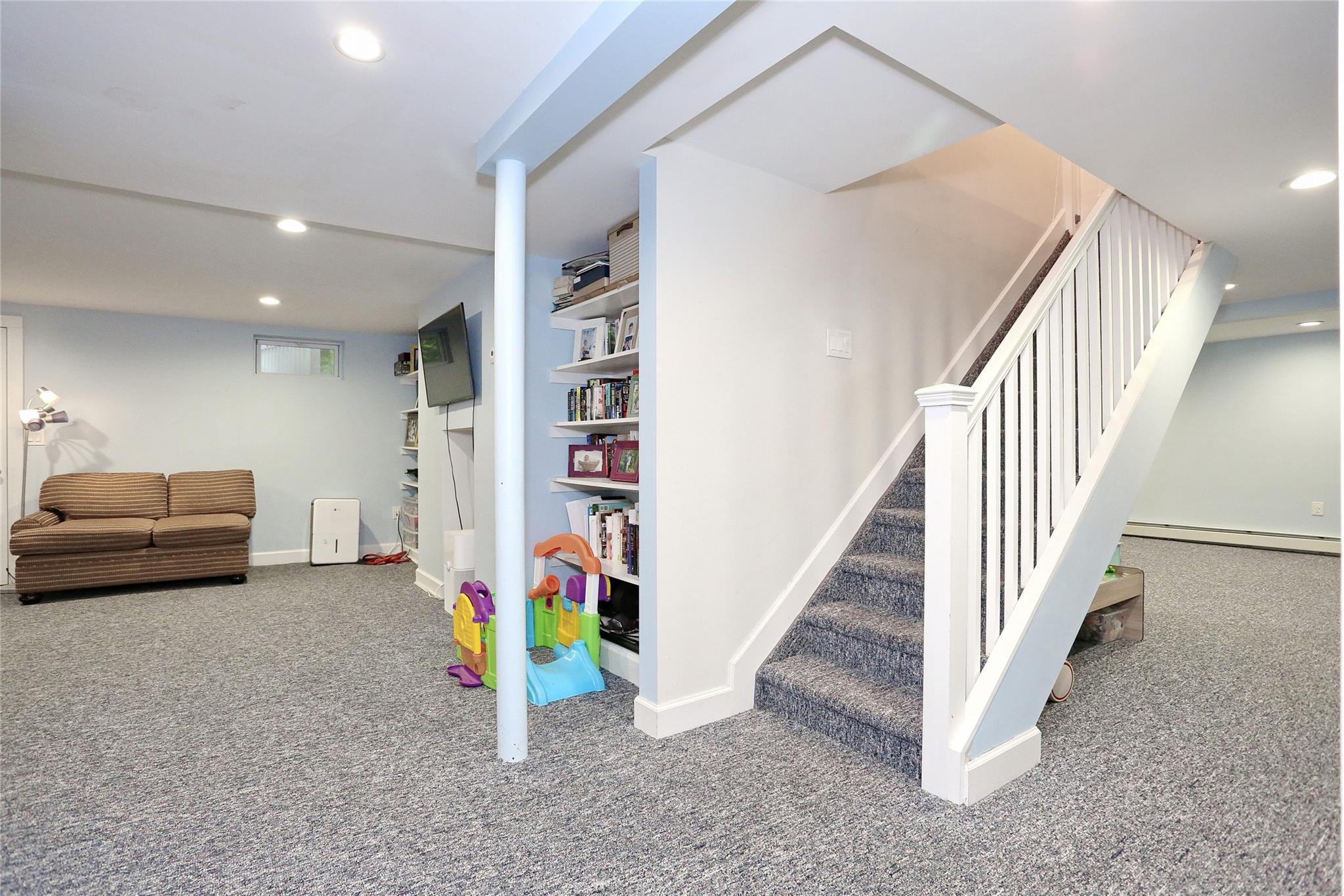 18 Oakwood Terrace, Spring Valley, New York image 24