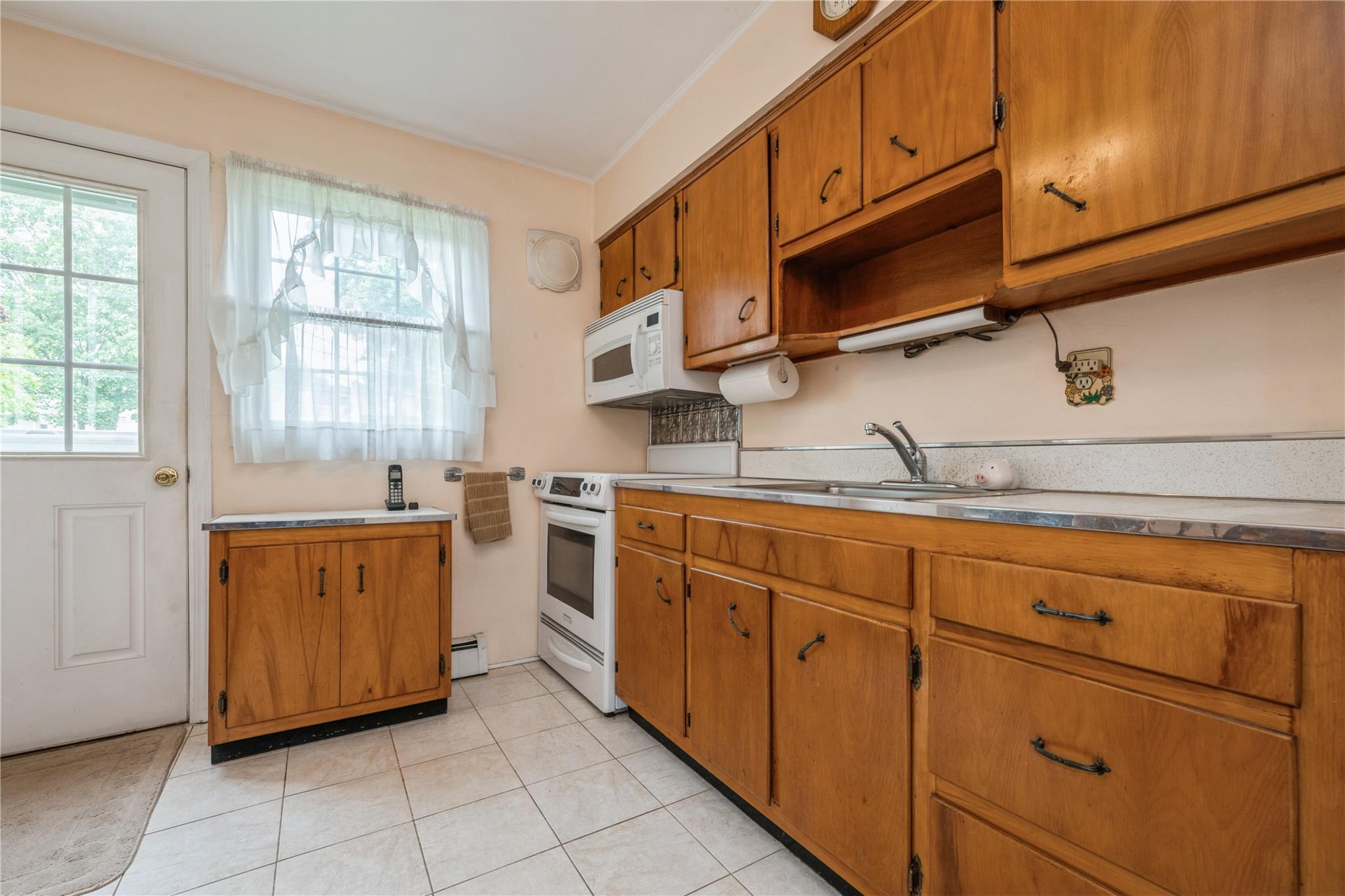 2443 Hampton Street, East Meadow, New York image 6