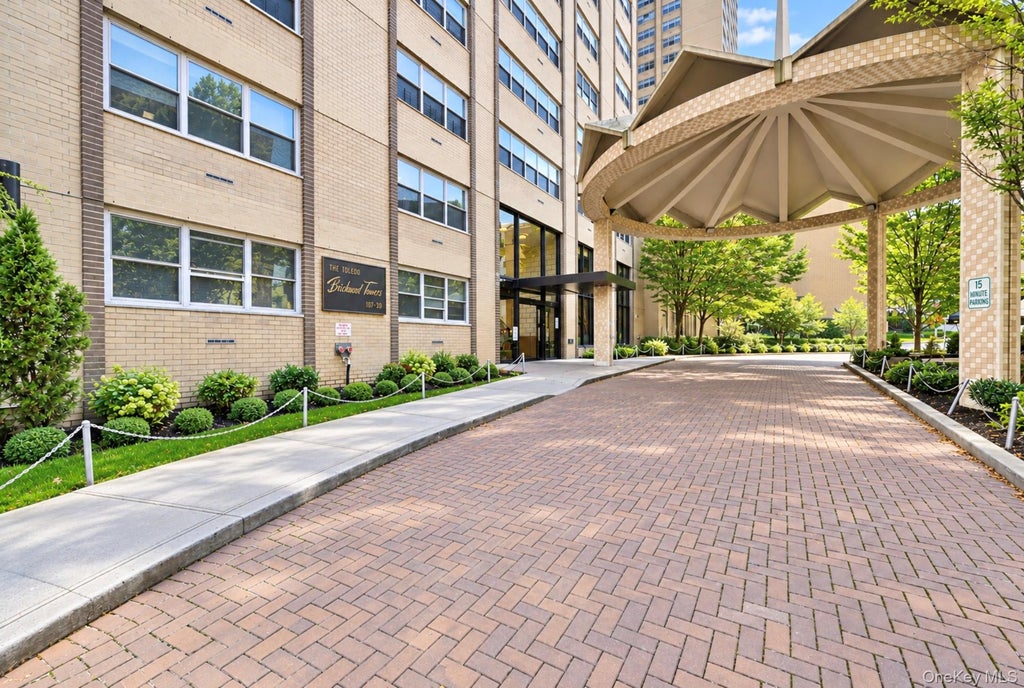 Photo of 102-30 66th Road # 17E, Forest Hills, NY 11375 (MLS # 1058978)
