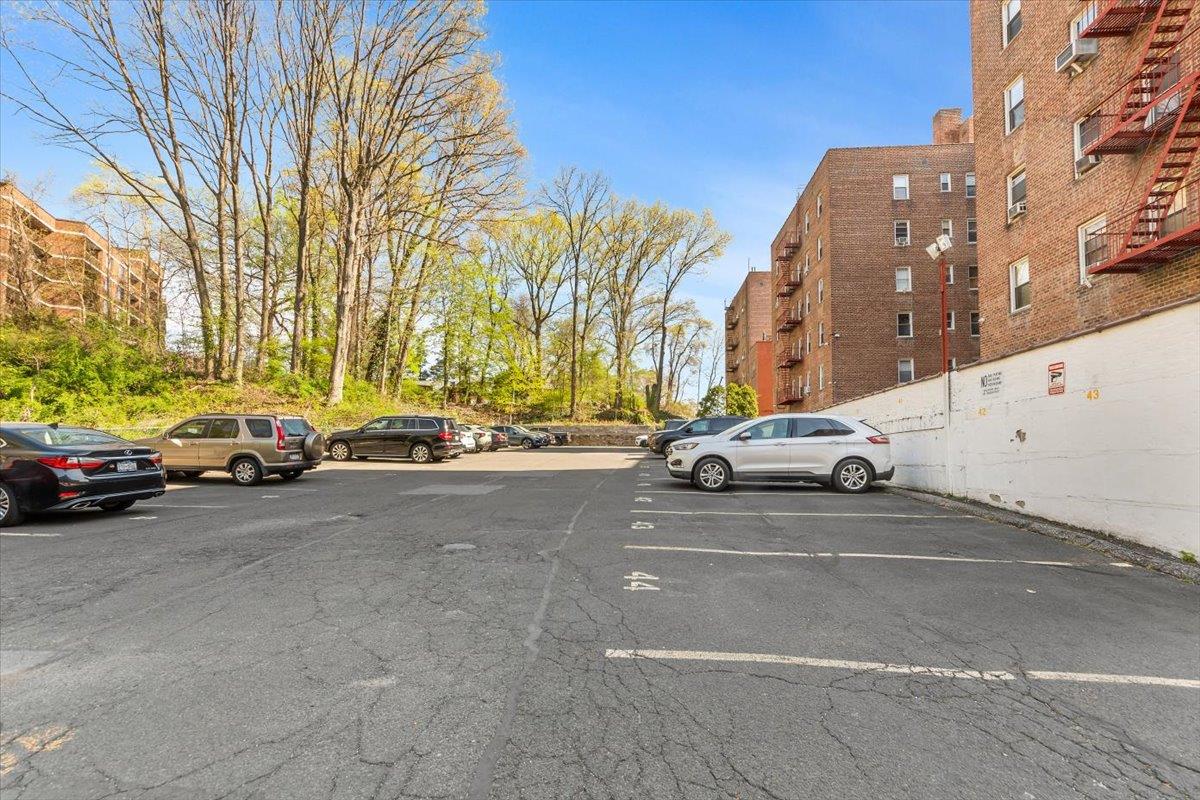 821 Bronx River Road #6F, Bronxville, New York image 24