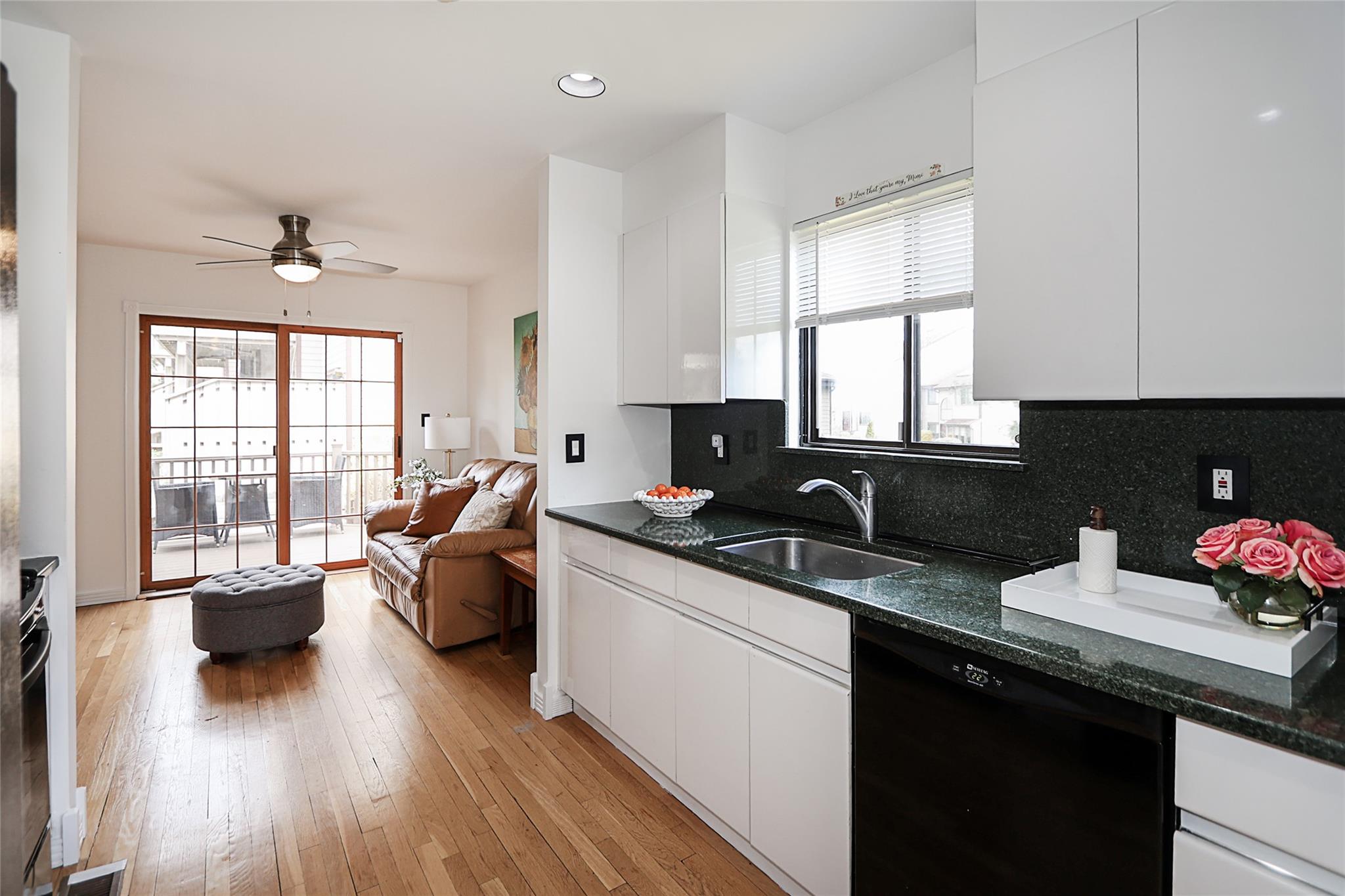 29 The Glen Dr #29, Glen Head, New York image 5