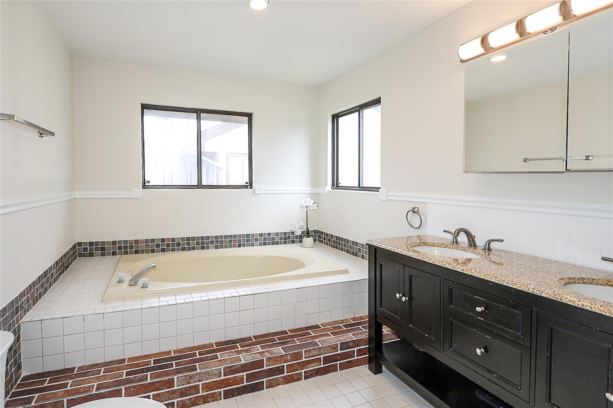 29 The Glen Dr #29, Glen Head, New York image 18