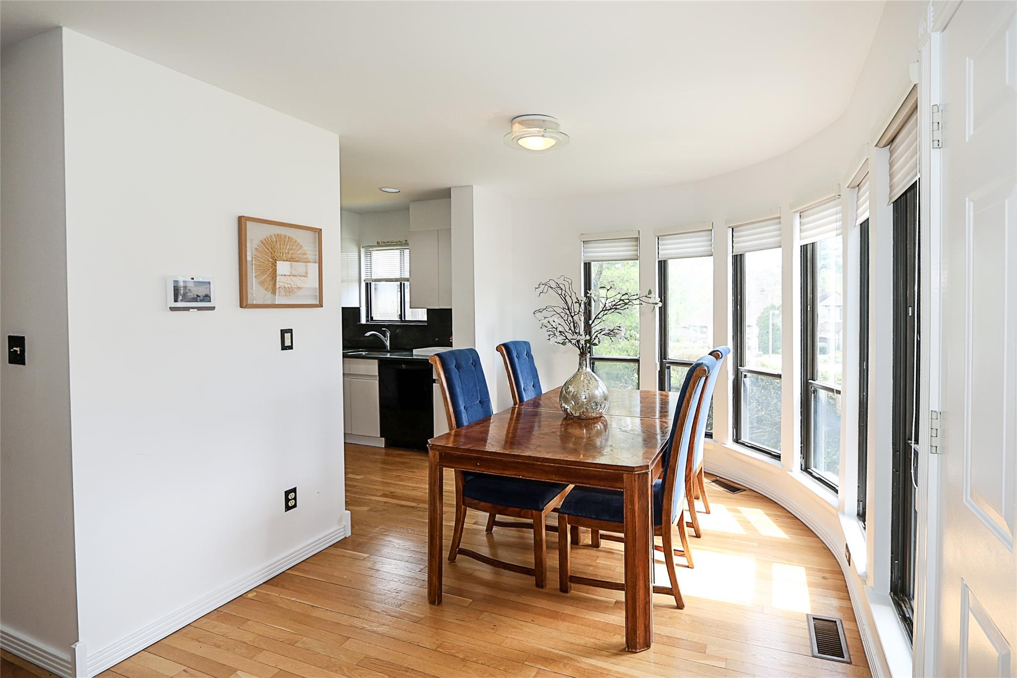 29 The Glen Dr #29, Glen Head, New York image 3