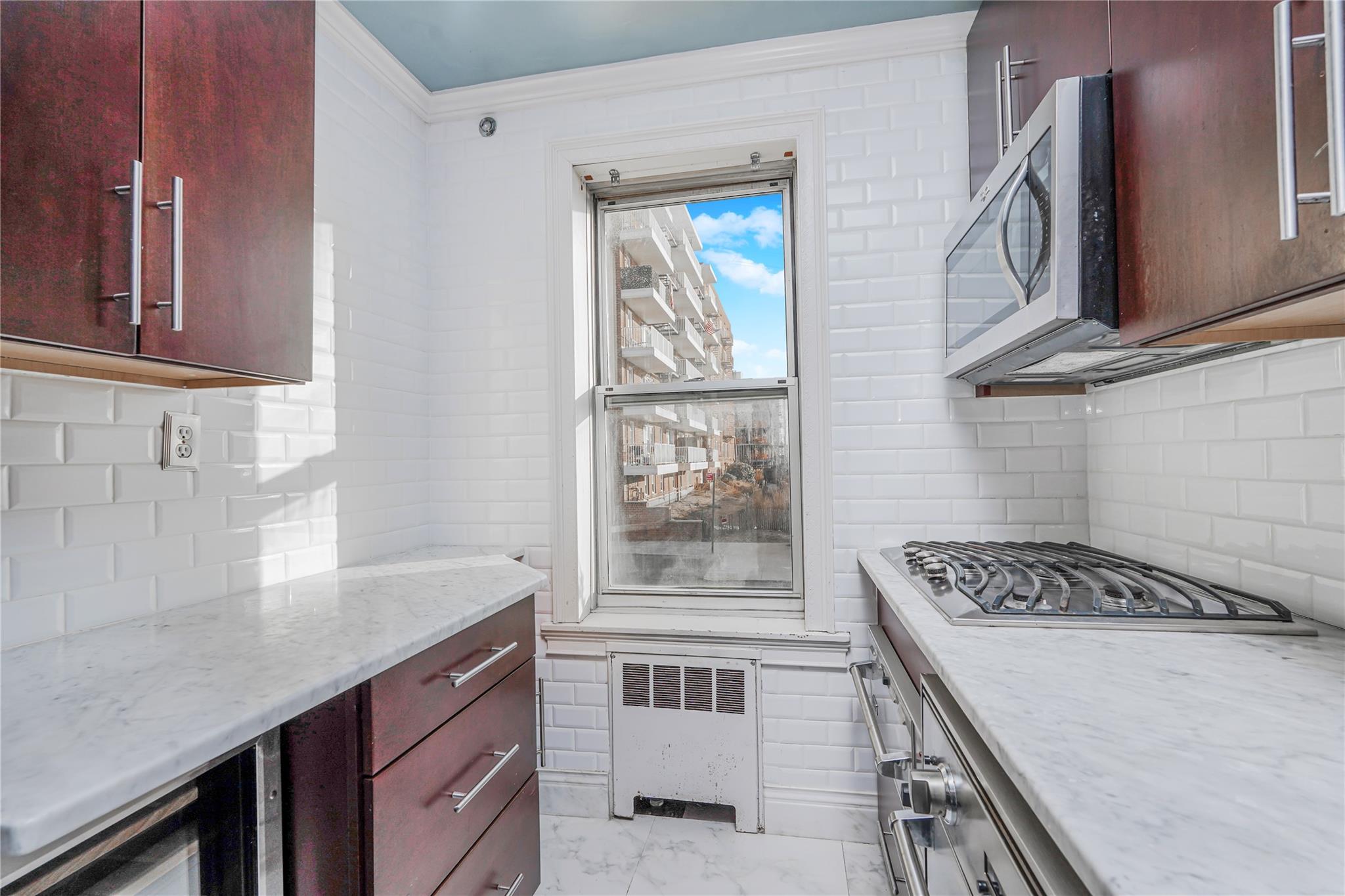 Rockaway Park, New York 11694, United States, 1 Bedroom Bedrooms, ,1 BathroomBathrooms,Residential,Active,6566
