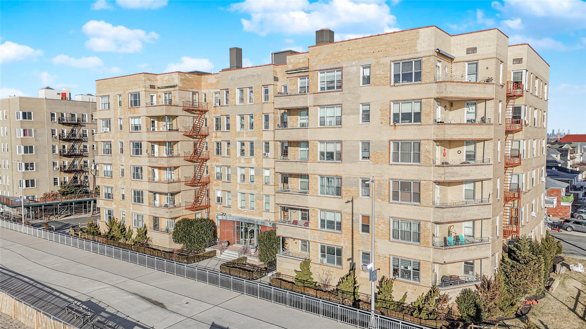 Rockaway Park, New York 11694, United States, 1 Bedroom Bedrooms, ,1 BathroomBathrooms,Residential,Active,6566