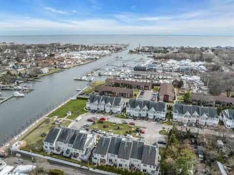 Condo For Sale - 123 Jackie Court<br/> Patchogue, NY 11772