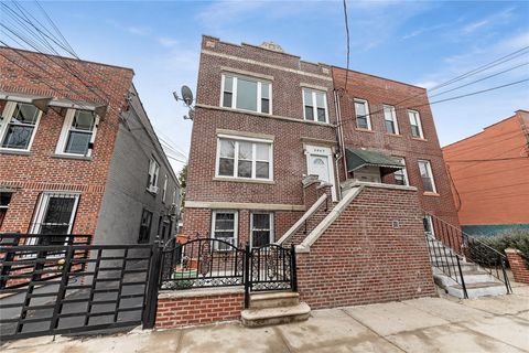 2547 Radcliff Avenue Bronx NY 10469