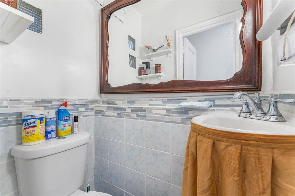 1077 Adee Avenue, Bronx, New York image 8