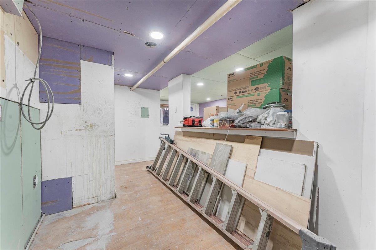 1077 Adee Avenue, Bronx, New York image 20