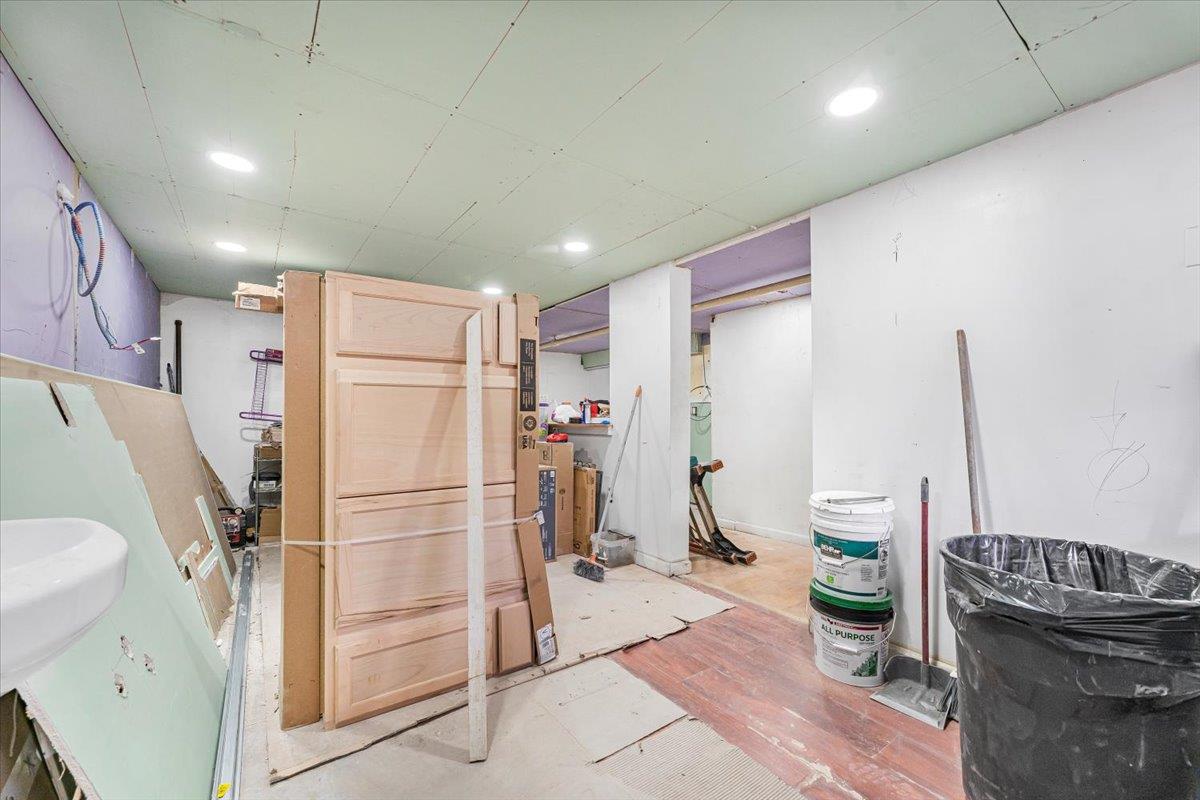 1077 Adee Avenue, Bronx, New York image 21