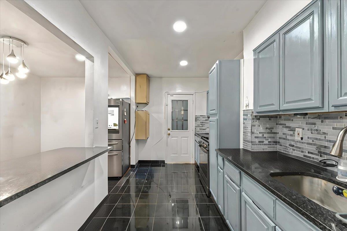 1077 Adee Avenue, Bronx, New York image 5