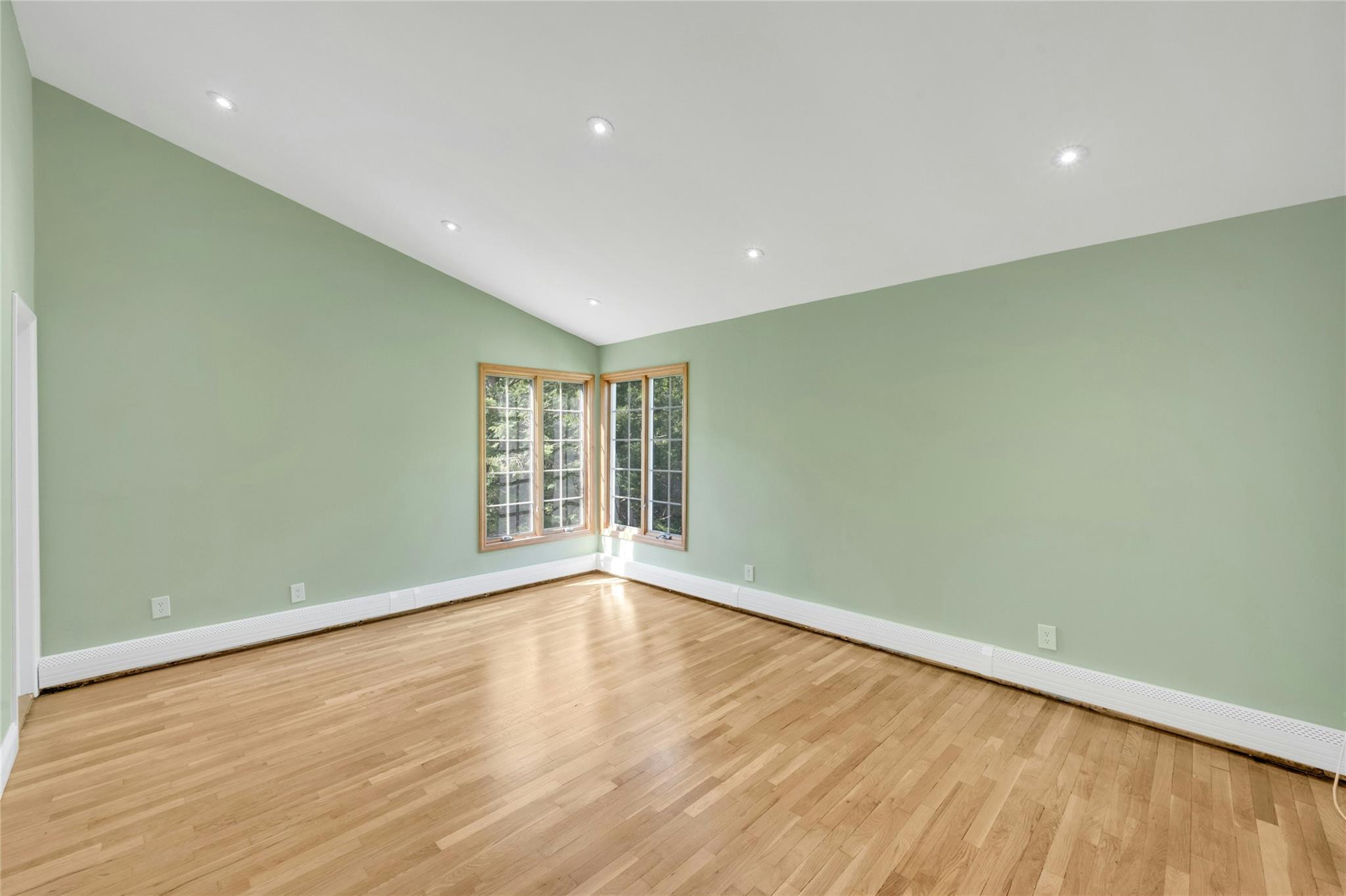 77 Greenwood Lane, White Plains, New York image 22