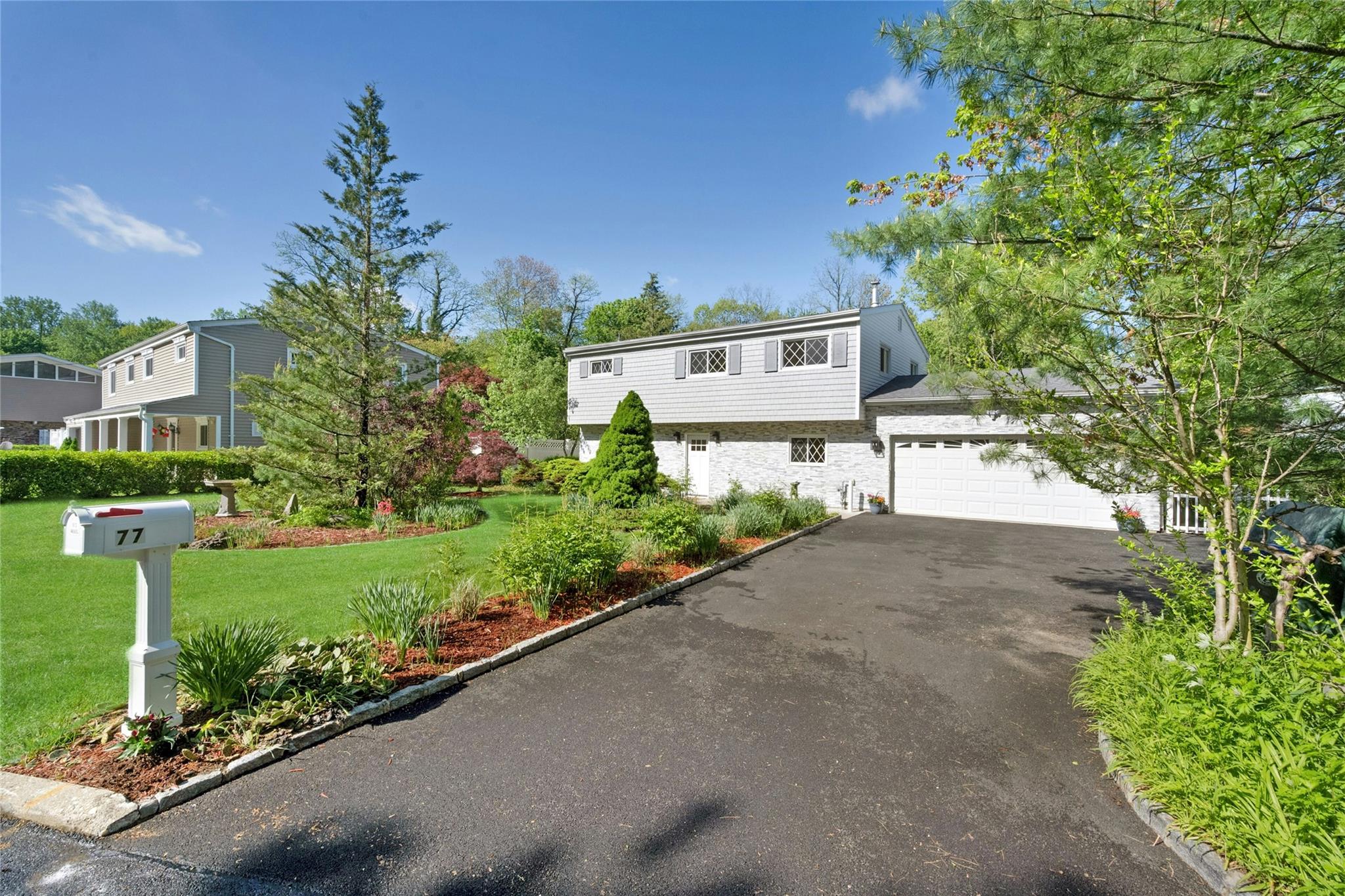 77 Greenwood Lane, White Plains, New York image 2